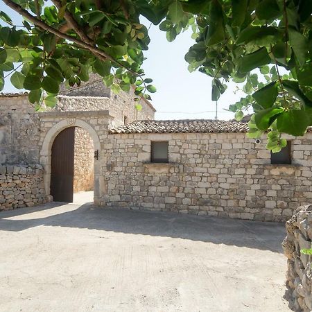 Casale Del Coccio Guest House Scicli Luaran gambar