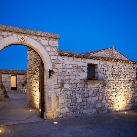 Casale Del Coccio Guest House Scicli Luaran gambar