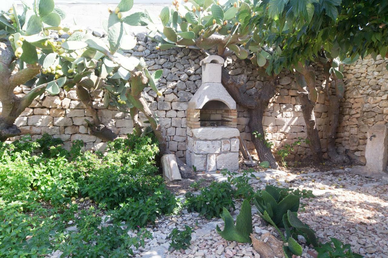 Casale Del Coccio Guest House Scicli Luaran gambar