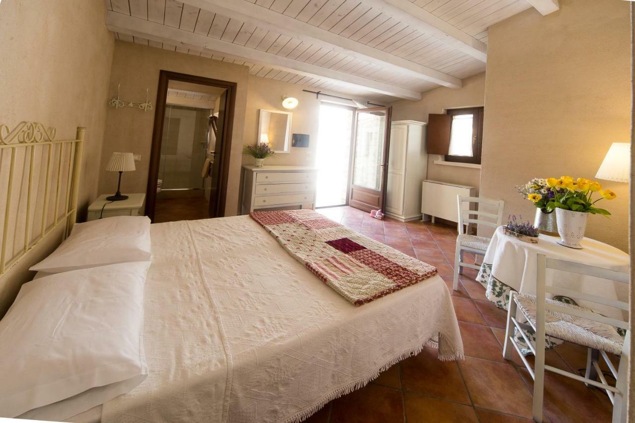 Casale Del Coccio Guest House Scicli Luaran gambar