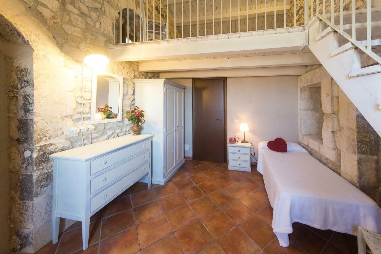 Casale Del Coccio Guest House Scicli Luaran gambar