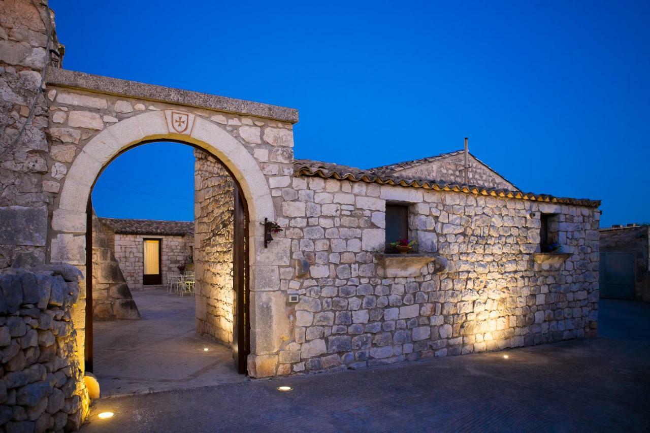 Casale Del Coccio Guest House Scicli Luaran gambar